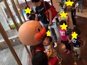 ４