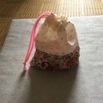 【幼稚園の入園準備グッズ】忙しいママでも大丈夫！簡単に手作りできるコップ入れの作り方！